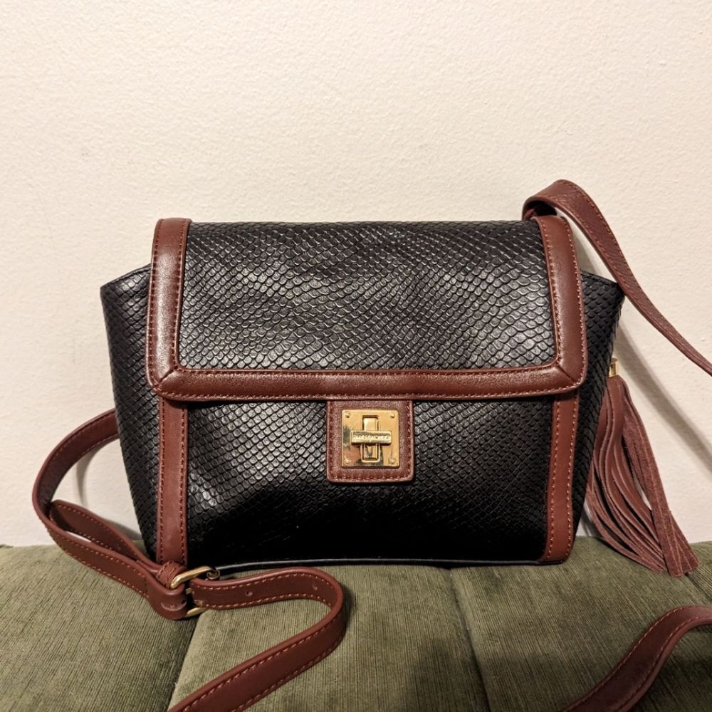 Isaac Mizrahi Black Brown Genuine Textured Snakeskin Embossed Leather Crossbody